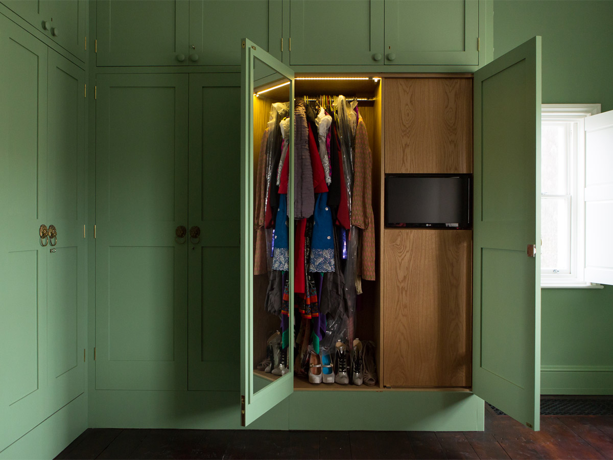 REGENCY TOWN HOUSE GUEST BEDROOM